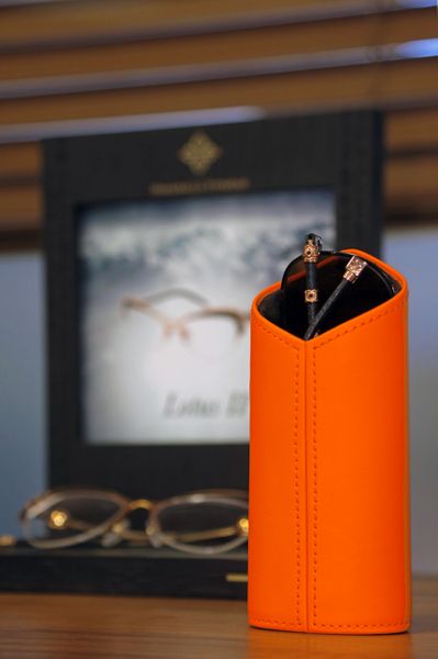 Brizard and Co.The Luxury Eyewear Stand - Orange Leather