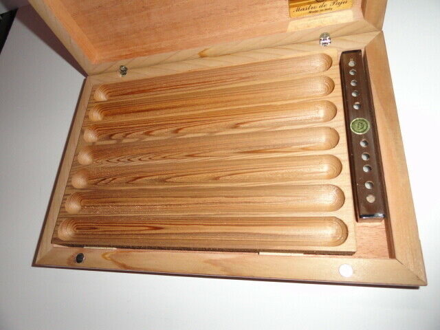 Mastro de Paja Travel size Humidor . # 002