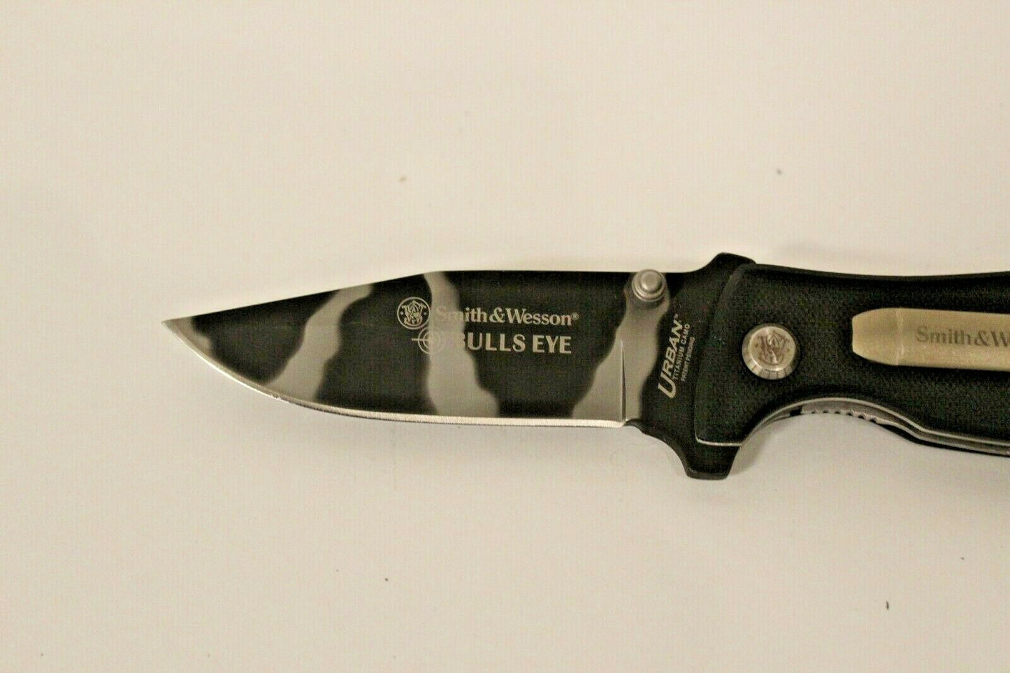 Smith & Wesson Urban Titanium Camo Pocket Knife