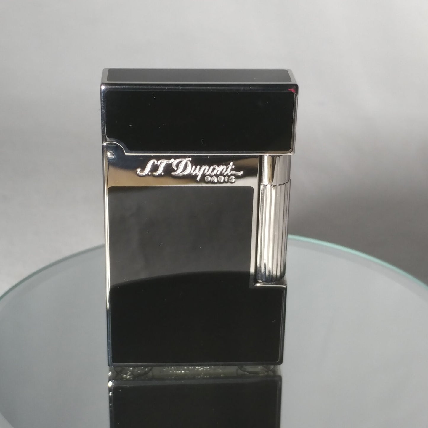 S.T.  Dupont  Black Chinese Lacquered Palladium Plated Ligne 2 Lighter