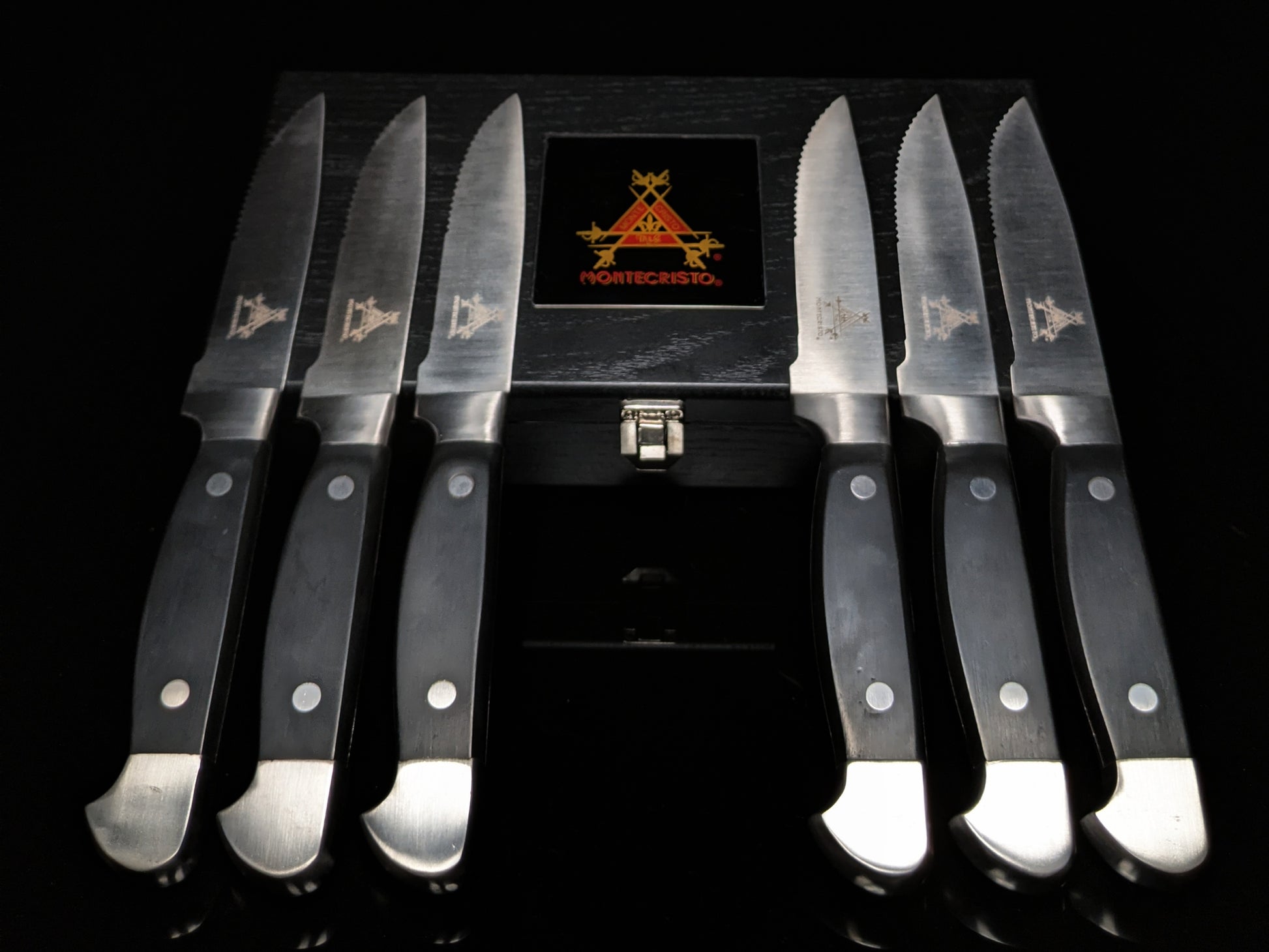 Montecristo Steak Knives in wood case – BG Gear Co