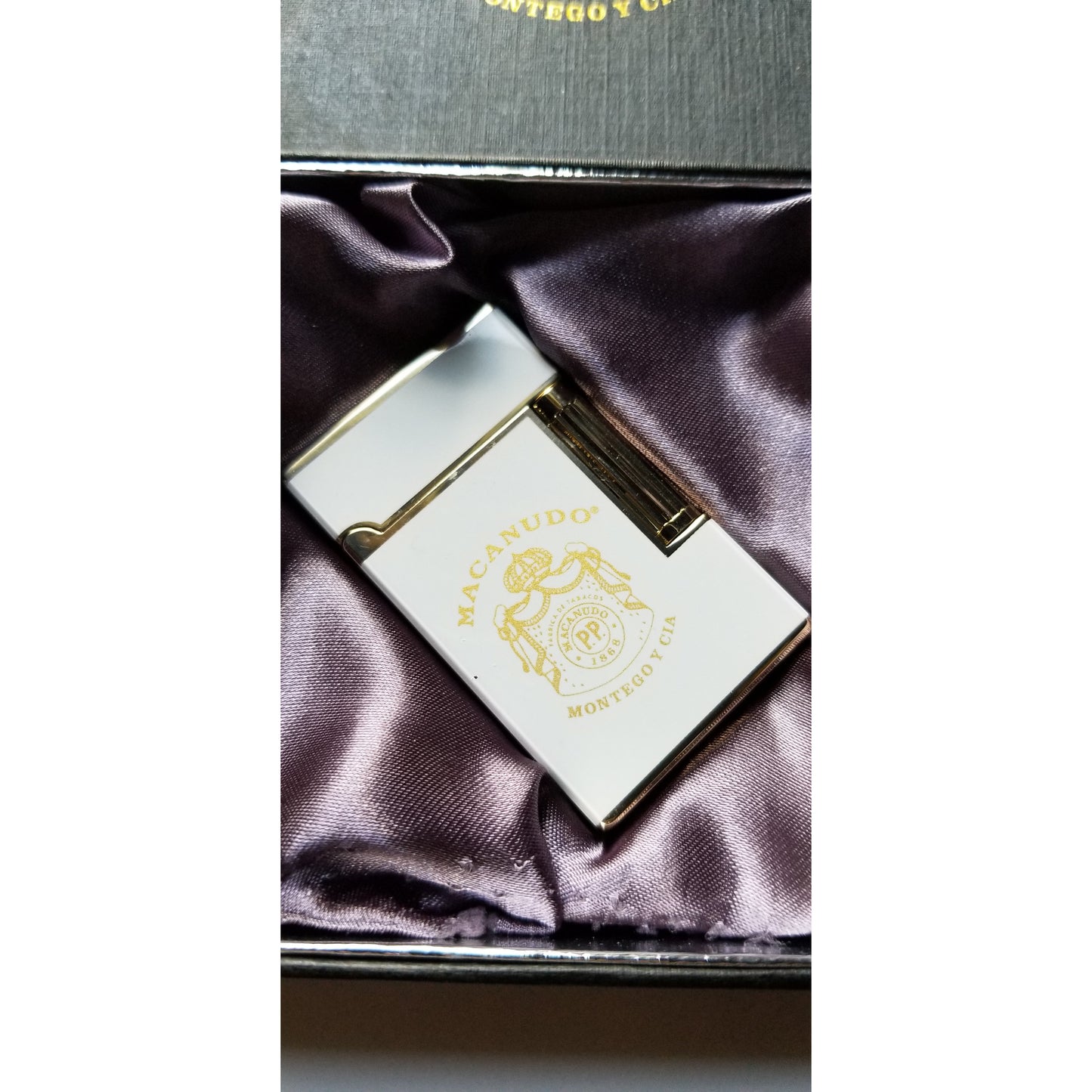 Macanudo brass pocket lighter